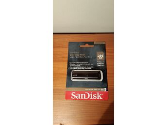 SANDISK EXTREME PRO USB 3.2 256GB FLASH DRIVE