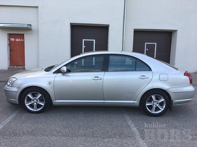 TOYOTA AVENSIS 1.98 D4D 85 kW -04