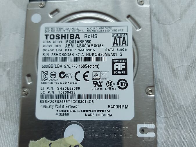 TOSHIBA KÕVAKETAS 500GB, 2,5 TOLLI, PEAL WINDOWS 10 AKTIVEERITUD.